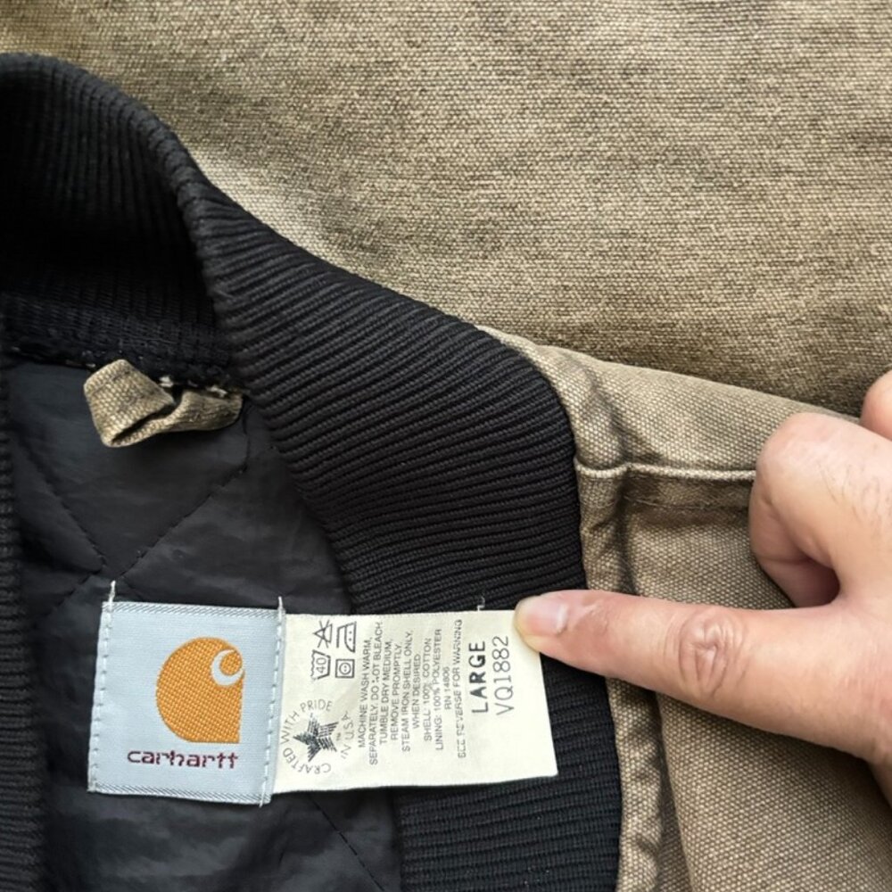 Vintage Carhartt Workwear Vest – Lined, Distressed Fade – Men’s Large - Picture 3 of 3
